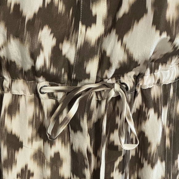 VINCE Ikat Print Cargo 100% Silk Midi Dress Brown Cream Sleeveless Size M Casual - Picture 6 of 10
